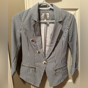 Dynamite white/blue stripped blazer